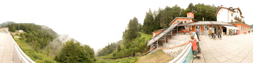 il passo della Mendola immerso nella nebbia