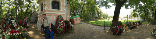 The grave of Alexander Slozhenitsyn