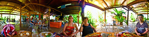Lifou: Chez Fenepaza - Eating Lobsters