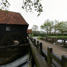 Lubricating the bearing of the water wheel Oldemeule