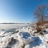 Elbe covered with ice near teufelsbrueck