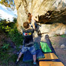 Escalada em rocha na modalidade Boulders no Serrano