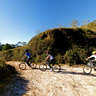 Trilhas com mountain bikes no horto florestal em Campos do Jordão
