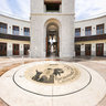 Plaza Bicentenario Fachada Frontal