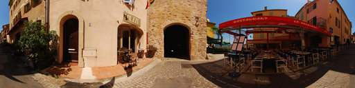 Saint-Tropez, tour médiévale a la fin du boulevard d'Aumale