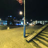 pomnik walk rewolucyjnych noca