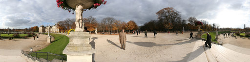 Autumn sun in Jardin du Luxembourg