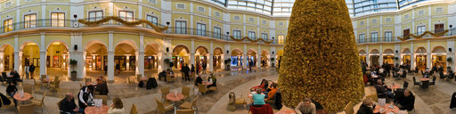Mediterraneo with Christmas Decoration