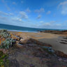 En haut de la plage du Lourtuais